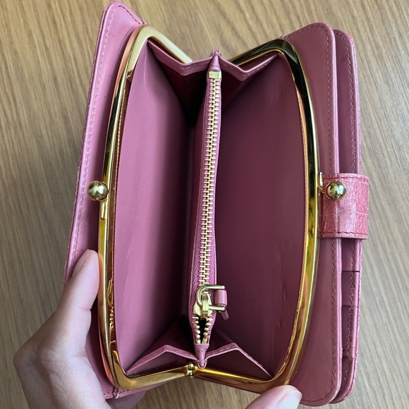 Authentic Miu Miu medium wallet in patent leather - Picture 8 of 10